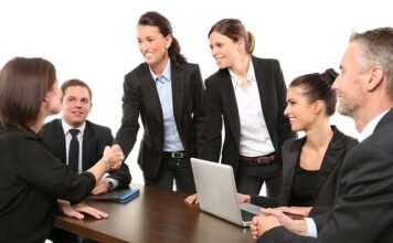 Co daje nam umowa zlecenie?