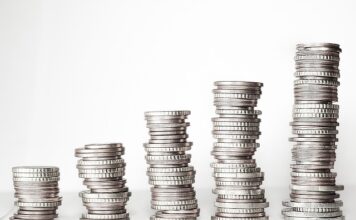 Ile to jest 12 euro brutto? Ile to jest 12 euro brutto?