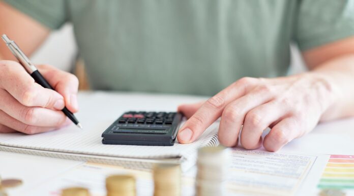 Moc bierna – ukryty koszt i techniczne wyzwanie. Kompletny przewodnik dla świadomego przedsiębiorcy